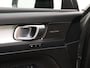 Volvo XC40 B4 AUT(7) PLUS DARK SCHUIFDAK HARMAN KARDON 360GR CAM TREKHAAK CAMERA