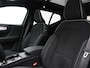 Volvo XC40 B4 AUT(7) PLUS DARK SCHUIFDAK HARMAN KARDON 360GR CAM TREKHAAK CAMERA