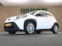 Toyota Aygo X 1.0 VVT-i MT Play - ORIGINEEL NEDERLANDSE AUTO - AIRCO - ADAPTIEVE CRUISE CONTROL - APPLE CARPLAY/ ANDROID AUTO - 17 INCH WIELEN - ELEKTRISCHE RAMEN VOOR - DAB AUDIO - VERKEERSBORDHERKENNING