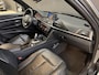 BMW 3-Serie Touring 318i High Executive Automaat | Leder | Stoelverwarming | Full LED | Navi | PDC V+A