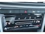 Volkswagen T-Roc 1.5 TSI Life Edition 150PK TREKHAAK | Achteruitrijcamera | Airco | Cruise control adaptief