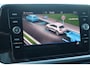 Volkswagen T-Roc 1.5 TSI Life Edition 150PK TREKHAAK | Achteruitrijcamera | Airco | Cruise control adaptief