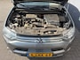 Mitsubishi Outlander 2.0I PHEV Instyle Leder Schuifdak Trekhaak Navi Ecc Camera Cruise Control Keyless Mistlampen Stoelverwarming Usb Isofix Privacy Glas 18'' Lmv 1.500KG Trekgewicht