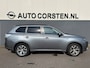 Mitsubishi Outlander 2.0I PHEV Instyle Leder Schuifdak Trekhaak Navi Ecc Camera Cruise Control Keyless Mistlampen Stoelverwarming Usb Isofix Privacy Glas 18'' Lmv 1.500KG Trekgewicht