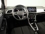 Volkswagen T-Roc 1.0 TSI Life 110 pk | Navigatie | Camera | Digitaal dashboard | Parkeercamera |
