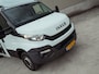 IVECO Daily 33S11 2.3 D 106PK Huifopbouw | Neerklapbare Zijschotten | 3-Zits | B-Rijbewijs | Trekhaak | Wielbasis 345cm