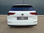 Volkswagen Golf Variant 1.0 Life AUTOMAAT * Parkeerhulp * Climate control * Carplay