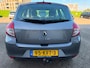 Renault Clio 1.2 Special Line met airco en trekhaak en navigatie en cruise controle