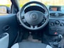 Renault Clio 1.2 Special Line met airco en trekhaak en navigatie en cruise controle