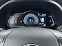 Hyundai Kona Electric EV Fashion 64 kWh | SoH 95,5% | WLTP 484km | Warmtepomp | 3-fasen | Dodehoek | Head-up display | Navigatie | Camera |