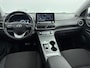 Hyundai Kona Electric EV Fashion 64 kWh | SoH 95,5% | WLTP 484km | Warmtepomp | 3-fasen | Dodehoek | Head-up display | Navigatie | Camera |