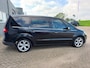 Ford Galaxy 2.0 TDCi Ghia 7 pers in automaat en leer met parkeersensoren en navigatie en bluetooth telefoon en airco