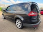 Ford Galaxy 2.0 TDCi Ghia 7 pers in automaat en leer met parkeersensoren en navigatie en bluetooth telefoon en airco