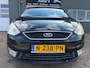 Ford Galaxy 2.0 TDCi Ghia 7 pers in automaat en leer met parkeersensoren en navigatie en bluetooth telefoon en airco