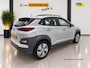 Hyundai Kona Electric EV Comfort 64 kWh SOH 98,9 % | 3 Fase laden | Parkeer senoren | Carplay