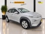 Hyundai Kona Electric EV Comfort 64 kWh SOH 98,9 % | 3 Fase laden | Parkeer senoren | Carplay