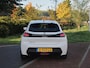 Peugeot e-208 EV Pack 50 kWh | Apple Carplay | Parkeersensoren | Navi | Cruise Control | NL-Auto |