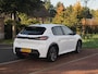 Peugeot e-208 EV Pack 50 kWh | Apple Carplay | Parkeersensoren | Navi | Cruise Control | NL-Auto |