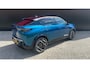 Peugeot E-3008 GT Long Range 230 97 kWh | Trekhaak | Apple Carplay/Android Auto | Navigatie | Adaptieve Cruise | Warmtepomp | Camera | 20'' L.M. | | 11 kW lader | 20"LM-Velgen | Achterbank in delen neerklapbaar