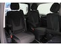 Mercedes-Benz V-klasse 250d Lang 2021 | Grijs of Geel Kenteken | Airco | Cruise Control | Stoelverwarming | Achteruitrij Camera | Dubbele Schuifdeur | 6 Persoons | DAB Radio | 2 Sleutels