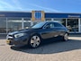 Mercedes-Benz A-klasse 180 Business Solution Luxury | PanoramaDak | Trekhaak | Sfeerverl. | Orig. NL | 100% Dealer onderhoud |