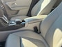 Mercedes-Benz A-klasse 180 Business Solution Luxury | PanoramaDak | Trekhaak | Sfeerverl. | Orig. NL | 100% Dealer onderhoud |