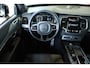 Volvo XC90 T8 Recharge AWD R-Design | Parkeerverwarming | Bowers & Wilkins Premium Audio | Longe Range | Stoelventilatie | 360° Parkeercamera | Panoramadak | Parkeersensoren voor + achter | Massage in voorstoelen | 22''Lichtmetalen velgen | Dealeronderhouden |