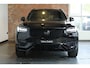 Volvo XC90 T8 Recharge AWD R-Design | Parkeerverwarming | Bowers & Wilkins Premium Audio | Longe Range | Stoelventilatie | 360° Parkeercamera | Panoramadak | Parkeersensoren voor + achter | Massage in voorstoelen | 22''Lichtmetalen velgen | Dealeronderhouden |