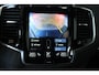 Volvo XC90 T8 Recharge AWD R-Design | Parkeerverwarming | Bowers & Wilkins Premium Audio | Longe Range | Stoelventilatie | 360° Parkeercamera | Panoramadak | Parkeersensoren voor + achter | Massage in voorstoelen | 22''Lichtmetalen velgen | Dealeronderhouden |