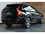 Volvo XC90 T8 Recharge AWD R-Design | Parkeerverwarming | Bowers & Wilkins Premium Audio | Longe Range | Stoelventilatie | 360° Parkeercamera | Panoramadak | Parkeersensoren voor + achter | Massage in voorstoelen | 22''Lichtmetalen velgen | Dealeronderhouden |