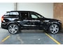 Volvo XC90 T8 Recharge AWD R-Design | Parkeerverwarming | Bowers & Wilkins Premium Audio | Longe Range | Stoelventilatie | 360° Parkeercamera | Panoramadak | Parkeersensoren voor + achter | Massage in voorstoelen | 22''Lichtmetalen velgen | Dealeronderhouden |