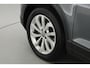 Volkswagen T-Roc 1.5 TSI 150pk DSG | Rijklaar! | Adapt. Cruise | Trekhaak | All Seasons | NAV + CarPlay | Stoelverw. S