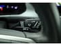 Volkswagen T-Roc 1.5 TSI 150pk DSG | Rijklaar! | Adapt. Cruise | Trekhaak | All Seasons | NAV + CarPlay | Stoelverw. S
