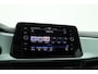 Volkswagen T-Roc 1.5 TSI 150pk DSG | Rijklaar! | Adapt. Cruise | Trekhaak | All Seasons | NAV + CarPlay | Stoelverw. S