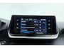 Peugeot 208 1.2T Allure Pack 100pk | Automaat | Climate Control | Apple Carplay & Android Auto | Camera | Full LED | 1e Eigenaar | 16'' lichtmetalen velgen