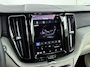 Volvo XC60 2.0 T6 Plug-in hybrid AWD Ultimate Bright 350PK | Schuif-/Kanteldak | Harman Kardon Audio | Stoelventilatie | Massagestoelen | 360 Camera | 21'' Inch Velgen | Apple CarPlay & Android Auto