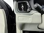 Volvo XC60 2.0 T6 Plug-in hybrid AWD Ultimate Bright 350PK | Schuif-/Kanteldak | Harman Kardon Audio | Stoelventilatie | Massagestoelen | 360 Camera | 21'' Inch Velgen | Apple CarPlay & Android Auto