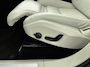 Volvo XC60 2.0 T6 Plug-in hybrid AWD Ultimate Bright 350PK | Schuif-/Kanteldak | Harman Kardon Audio | Stoelventilatie | Massagestoelen | 360 Camera | 21'' Inch Velgen | Apple CarPlay & Android Auto
