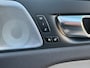 Volvo XC60 2.0 B4 Business R -Line Pro Panodak Volleder Adaptive Cruise Carplay Trekhaak Camera All-Seasonbanden Memory Stoelen