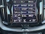 Volvo XC60 2.0 B4 Business R -Line Pro Panodak Volleder Adaptive Cruise Carplay Trekhaak Camera All-Seasonbanden Memory Stoelen