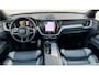 Volvo XC60 2.0 B4 Business R -Line Pro Panodak Volleder Adaptive Cruise Carplay Trekhaak Camera All-Seasonbanden Memory Stoelen