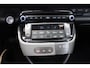 Hyundai Inster Evolve Sky 49 kWh | Tweekleurig| Glazen dak | Stoelverwarming | Warmtepomp | Stuurwielverwarming | | Achteruitrijcamera | Airco (automatisch) | Bagagedek