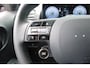 Hyundai Inster Evolve Sky 49 kWh | Tweekleurig| Glazen dak | Stoelverwarming | Warmtepomp | Stuurwielverwarming | | Achteruitrijcamera | Airco (automatisch) | Bagagedek