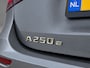 Mercedes-Benz A-klasse 250 e Business Solution Luxury Limited, lederen sportint. Sfeerverlichting, camera, 1 e eigenaar, NL auto