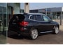 BMW X3 xDrive30e Luxury | Pano | Leer | BLIS | Sfeer | Stoel + Stuurverwarming | 360 camera | HuD | BMW Individual