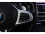 BMW X3 xDrive30e Luxury | Pano | Leer | BLIS | Sfeer | Stoel + Stuurverwarming | 360 camera | HuD | BMW Individual