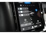 Volvo XC90 2.0 T8 Plug-in hybrid AWD Ultra Black Edition | Luchtvering | Trekhaak | Bowers&Wilkins | Massage/ventilatie | 22" Velgen