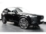 Volvo XC90 2.0 T8 Plug-in hybrid AWD Ultra Black Edition | Luchtvering | Bowers&Wilkins | Trekhaak | Massage/ventilatie | 22" Velgen