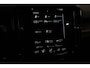 Volvo XC40 1.5 T5 Plug-in hybrid Ultimate Dark Electrische Glazen Panorama dak Navigatie Dab Led Adaptieve Cruise Control Camera Parkeer sensoren Lichtmetalen velgen