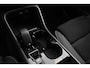 Volvo XC40 1.5 T5 Plug-in hybrid Ultimate Dark Electrische Glazen Panorama dak Navigatie Dab Led Adaptieve Cruise Control Camera Parkeer sensoren Lichtmetalen velgen